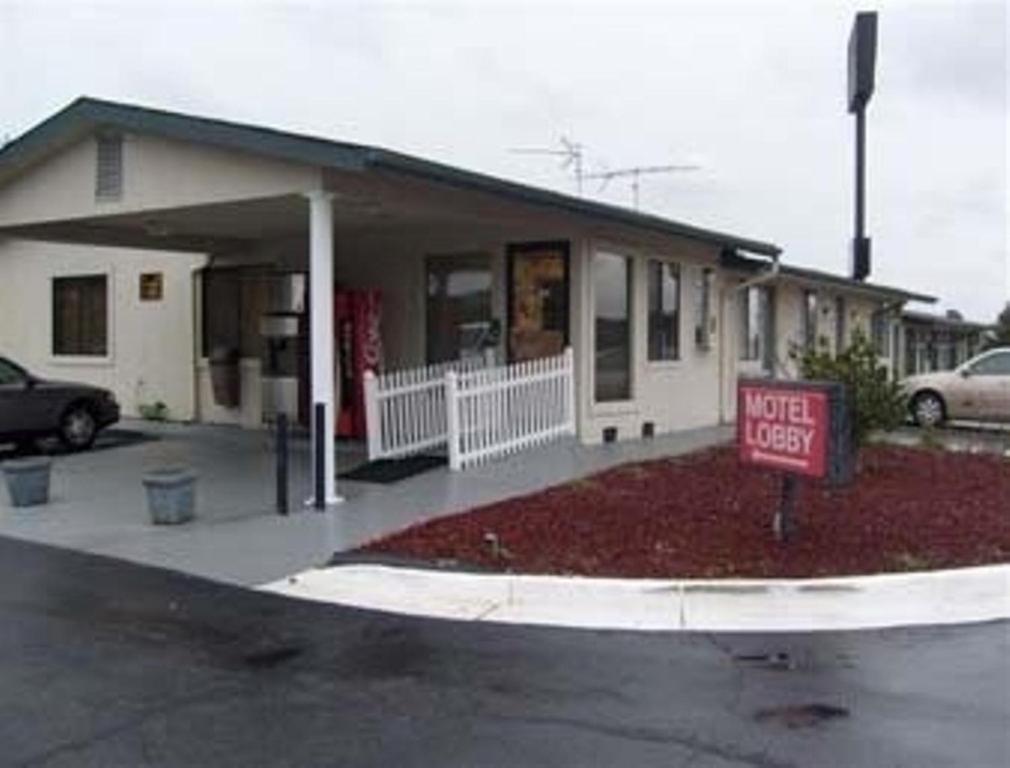 Express Inn Thomson Extérieur photo